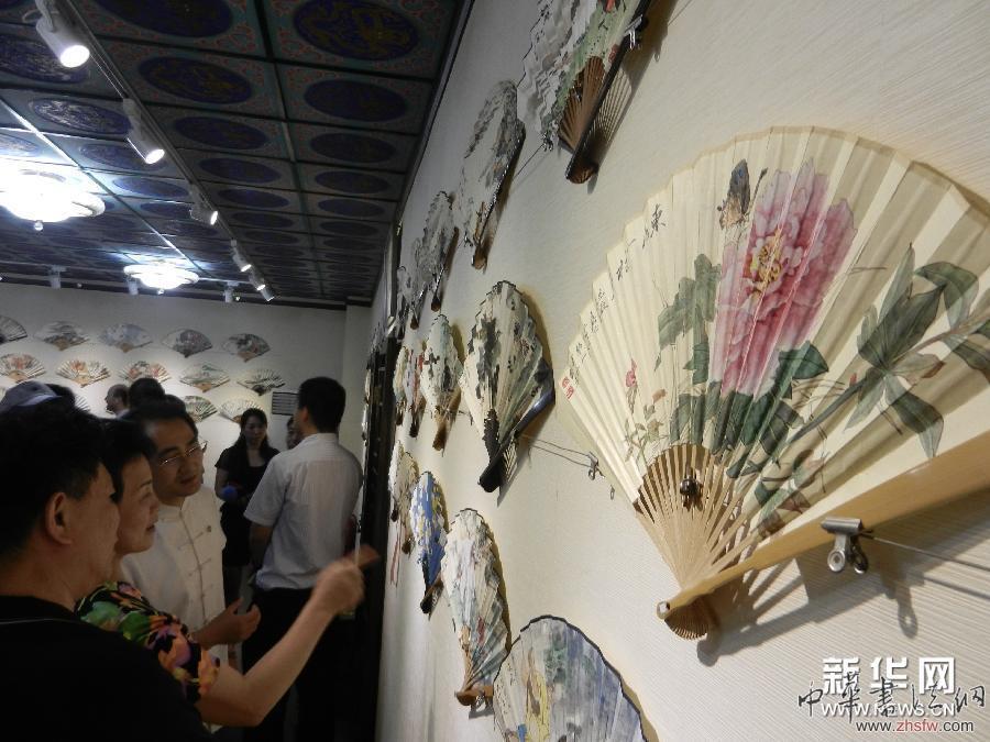（文化）（2）《江苹画扇》展传递画扇传统艺术魅力