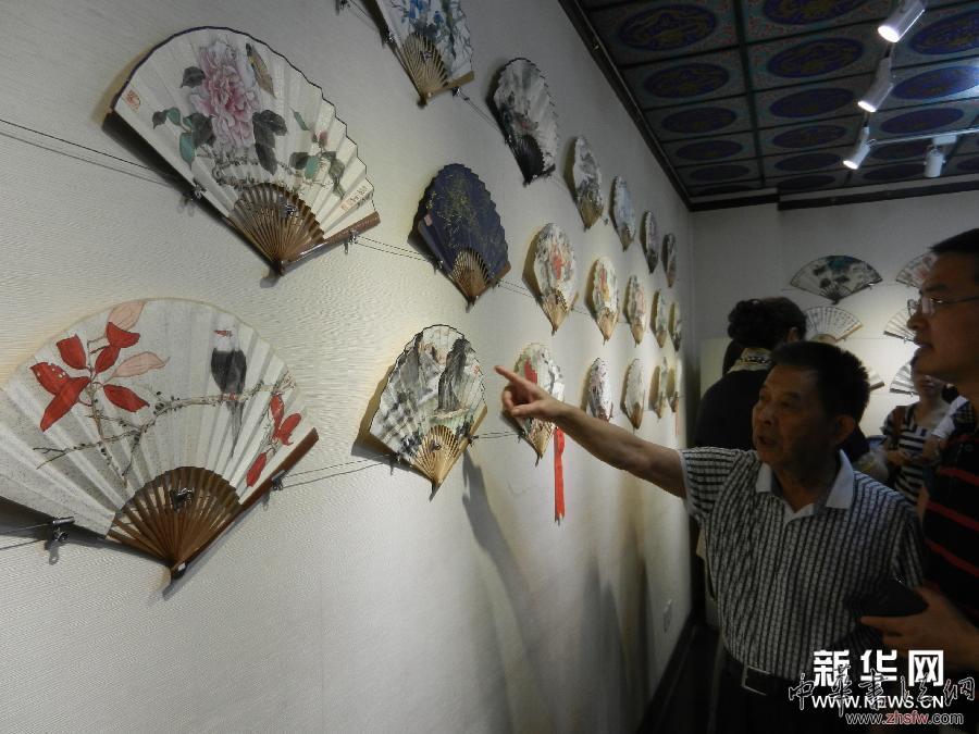 （文化）（3）《江苹画扇》展传递画扇传统艺术魅力