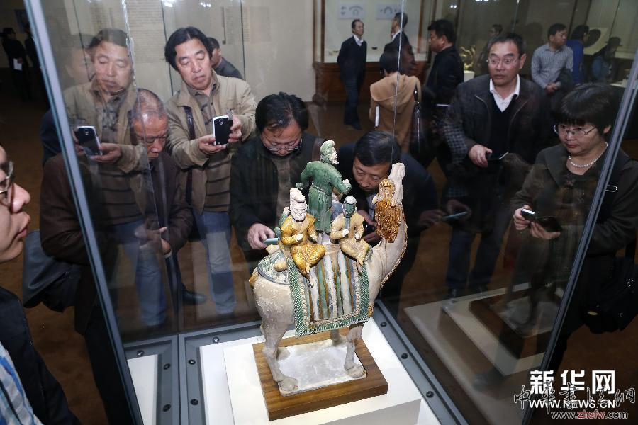 （文化）（2）大型文物展“丝绸之路”国博开幕