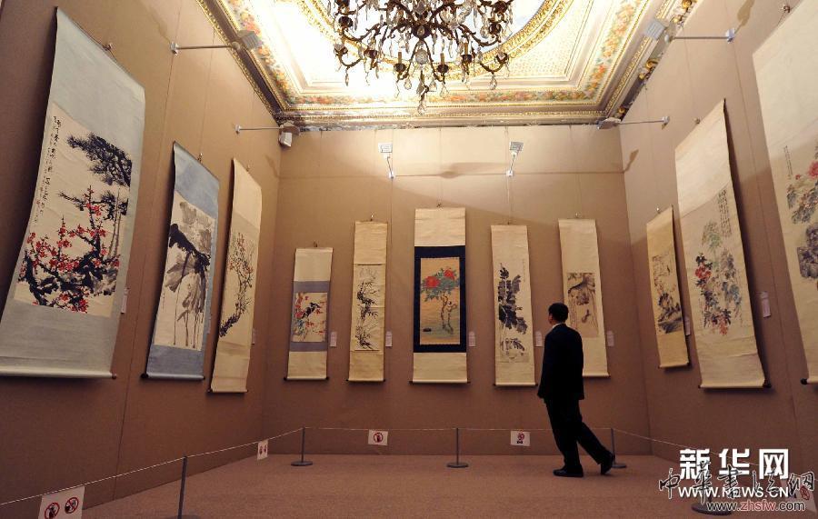 （XHDW）（2）《自然的吟唱—重庆中国三峡博物馆馆藏花鸟画展》在巴黎开幕