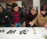 留学生感受中国书法魅力