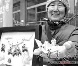 王丽娟阿婆将纸艺与彩豆画有机结合
